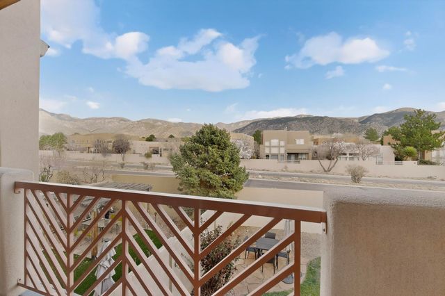 6232 Silverlace Trail NE, Albuquerque, NM 87111