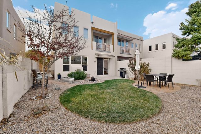 6232 Silverlace Trail NE, Albuquerque, NM 87111