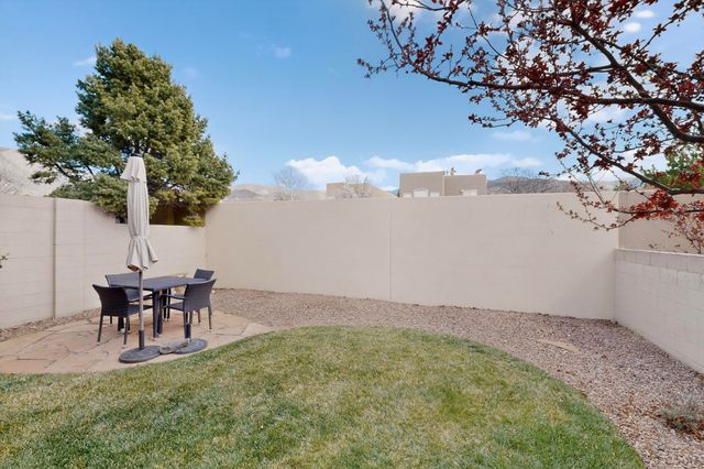 6232 Silverlace Trail NE, Albuquerque, NM 87111