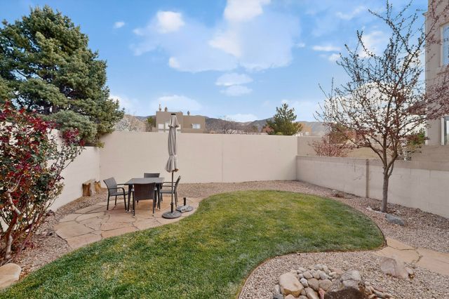 6232 Silverlace Trail NE, Albuquerque, NM 87111