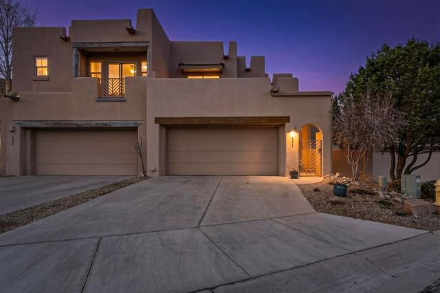 6232 Silverlace Trail NE, Albuquerque, NM 87111