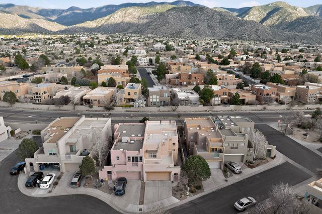 6232 Silverlace Trail NE, Albuquerque, NM 87111