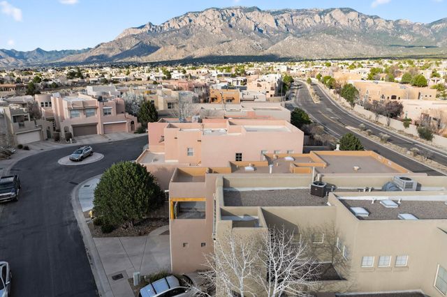 6232 Silverlace Trail NE, Albuquerque, NM 87111