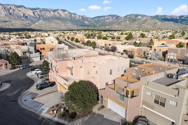 6232 Silverlace Trail NE, Albuquerque, NM 87111