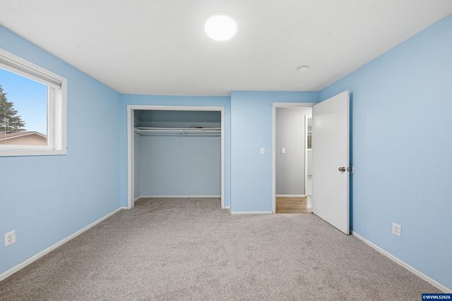 1317 Parkway Dr NW, Salem, OR 97304