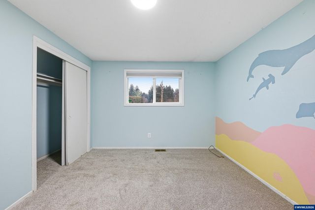 1317 Parkway Dr NW, Salem, OR 97304