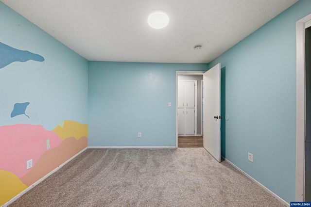 1317 Parkway Dr NW, Salem, OR 97304