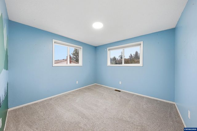 1317 Parkway Dr NW, Salem, OR 97304