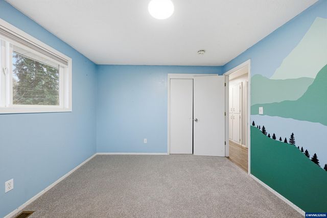 1317 Parkway Dr NW, Salem, OR 97304