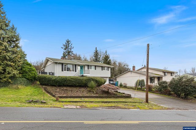 1317 Parkway Dr NW, Salem, OR 97304