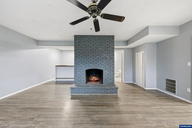 1317 Parkway Dr NW, Salem, OR 97304