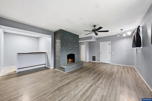 1317 Parkway Dr NW, Salem, OR 97304