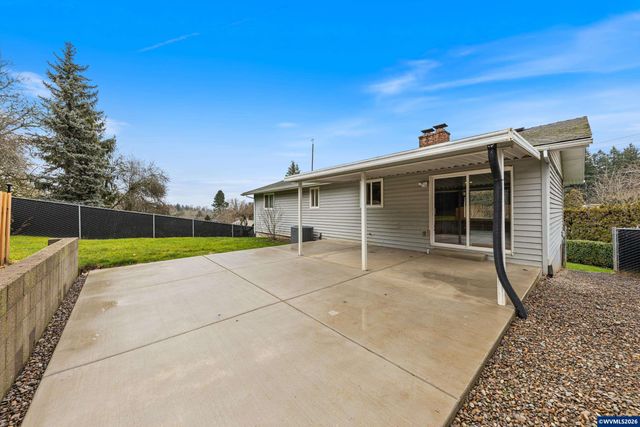 1317 Parkway Dr NW, Salem, OR 97304