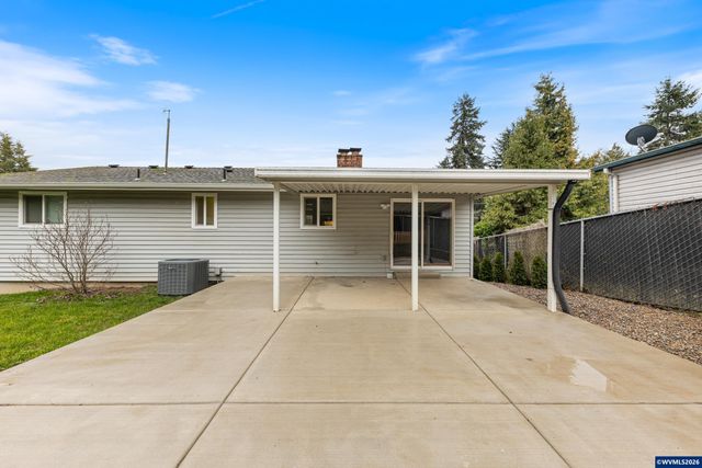 1317 Parkway Dr NW, Salem, OR 97304