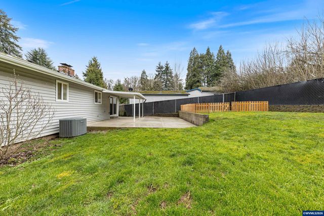 1317 Parkway Dr NW, Salem, OR 97304