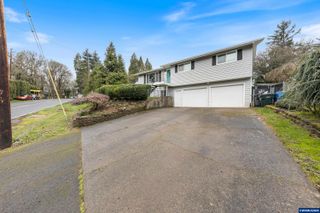 1317 Parkway Dr NW, Salem, OR 97304