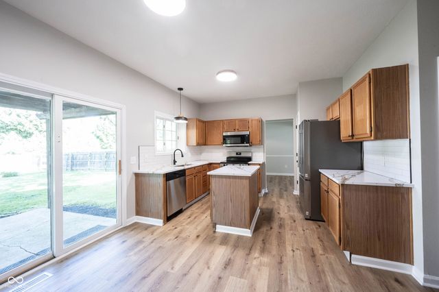 5228 Deer Creek Drive, Indianapolis, IN 46254