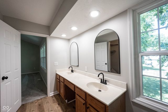 5228 Deer Creek Drive, Indianapolis, IN 46254