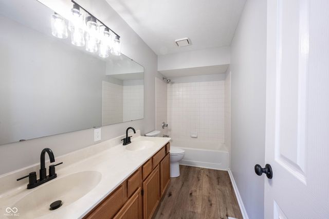 5228 Deer Creek Drive, Indianapolis, IN 46254