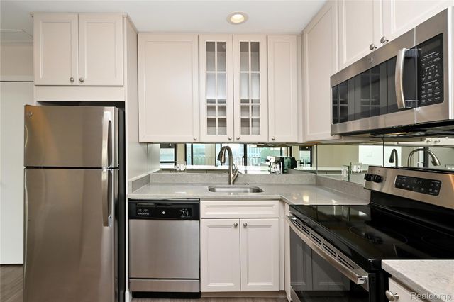 211 E Merrill Street 405, Birmingham, MI 48009