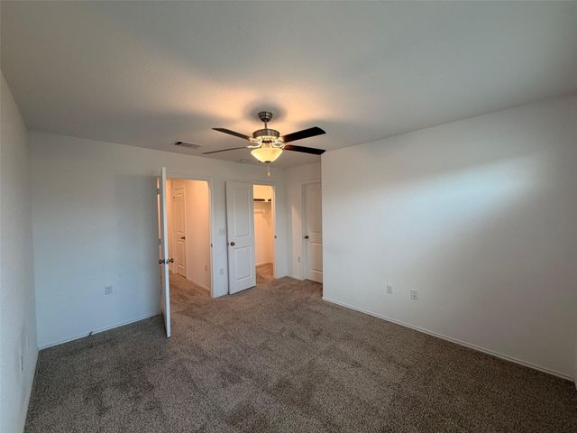 7316 Sparkling Light DR B, Del Valle, TX 78617