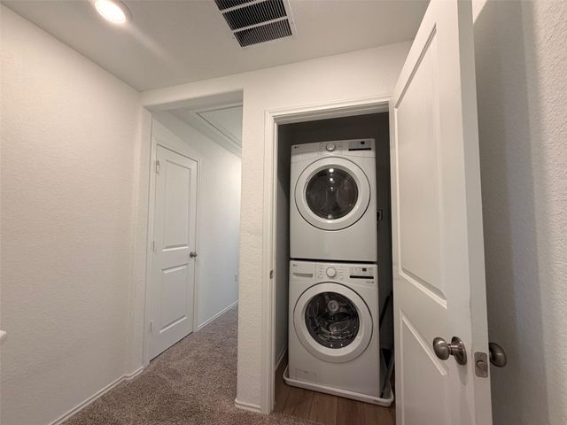 7316 Sparkling Light DR B, Del Valle, TX 78617