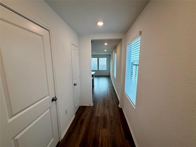 7316 Sparkling Light DR B, Del Valle, TX 78617