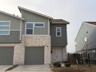 7316 Sparkling Light DR B, Del Valle, TX 78617
