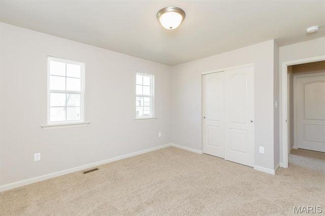 32 Wingtip Court, St Peters, MO 63376