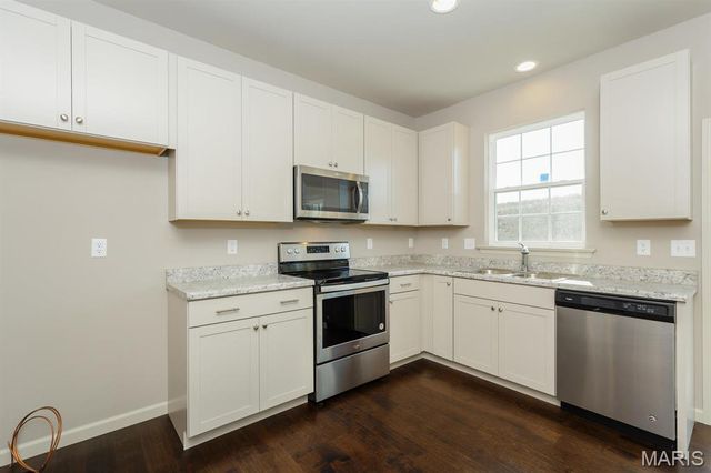 32 Wingtip Court, St Peters, MO 63376