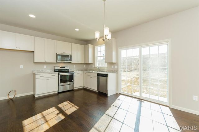 32 Wingtip Court, St Peters, MO 63376