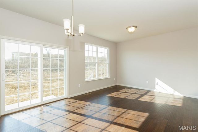 32 Wingtip Court, St Peters, MO 63376