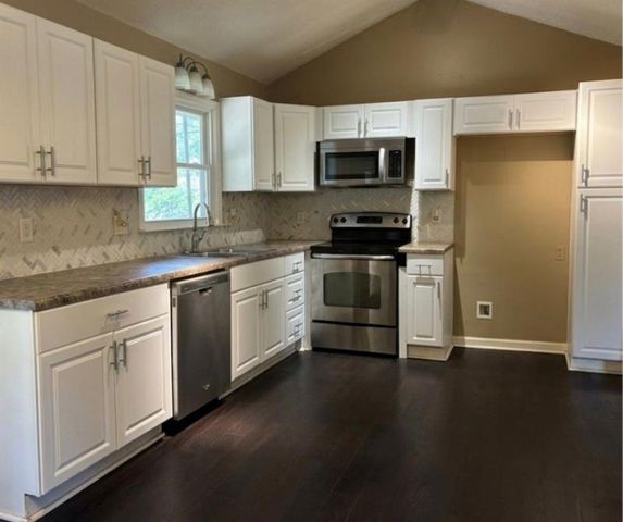 6704 E 129th Street, Grandview, MO 64030