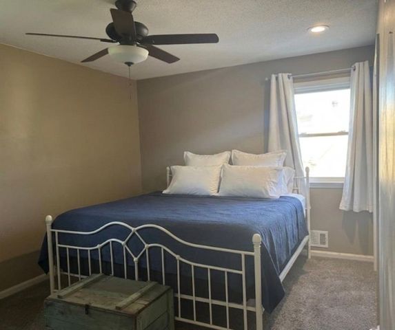 6704 E 129th Street, Grandview, MO 64030