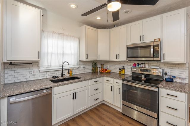 19 Baker Street, Berea, OH 44017