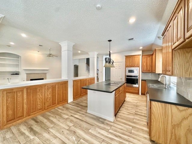 6342 Cobblestone Lane, Arlington, TX 76001