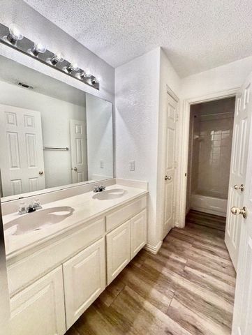 6342 Cobblestone Lane, Arlington, TX 76001