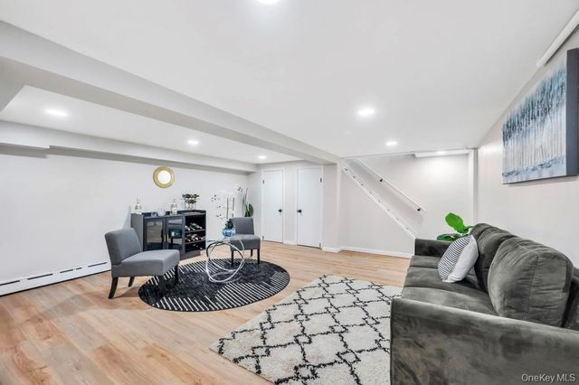 63 Beech Avenue, Farmingville, NY 11738