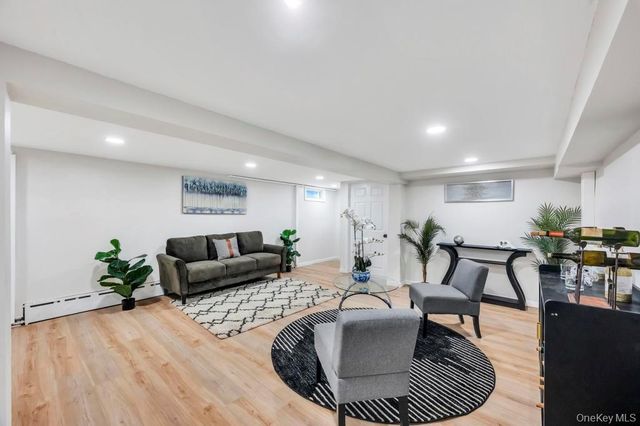 63 Beech Avenue, Farmingville, NY 11738