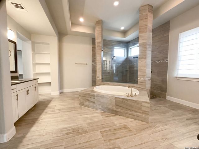 842 Via Principale, New Braunfels, TX 78132