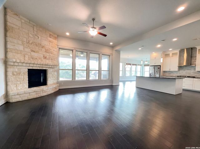842 Via Principale, New Braunfels, TX 78132