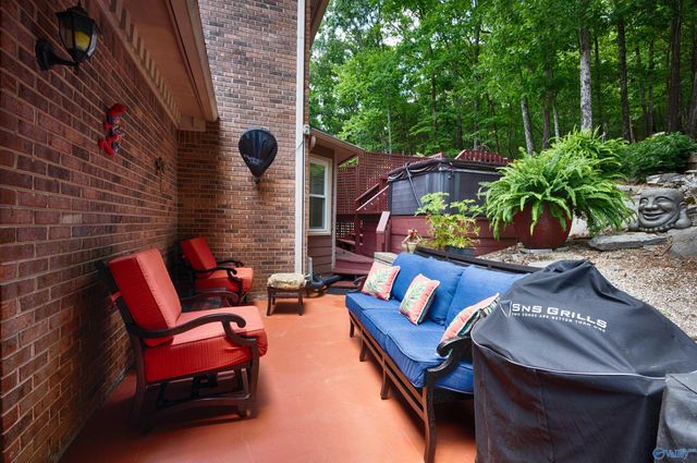 2629 Gawain Road SE, Huntsville, AL 35803