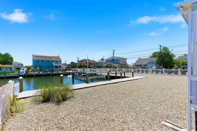 29 Clarkson Drive, Toms River, NJ 08753