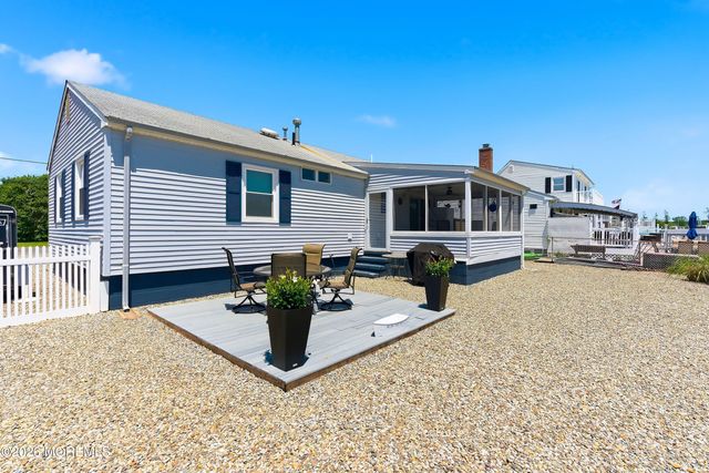 29 Clarkson Drive, Toms River, NJ 08753