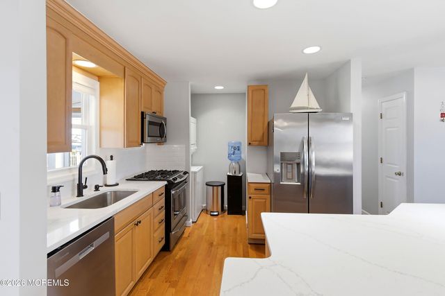 29 Clarkson Drive, Toms River, NJ 08753