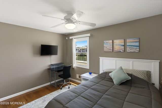 29 Clarkson Drive, Toms River, NJ 08753