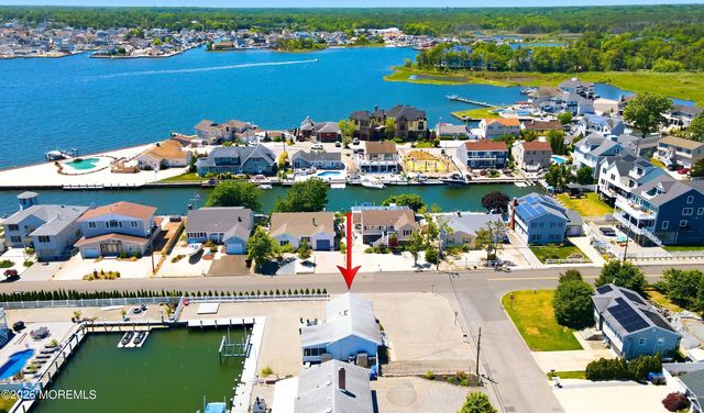 29 Clarkson Drive, Toms River, NJ 08753