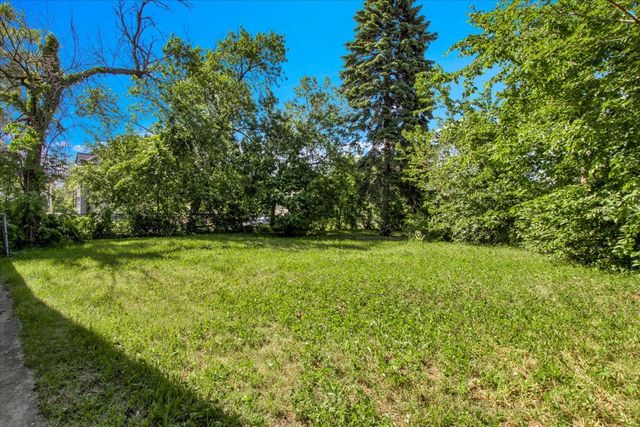 7829 S Escanaba Avenue, Chicago, IL 60649