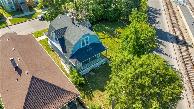 7829 S Escanaba Avenue, Chicago, IL 60649