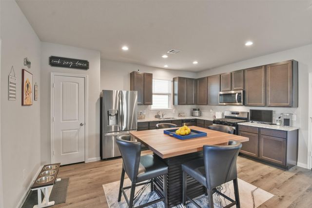 14012 Paddlefish Drive, Conroe, TX 77384